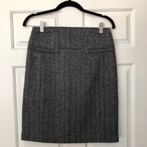 Express Black and white herringbone Pencil skirt.  MUST HAVE!!!
